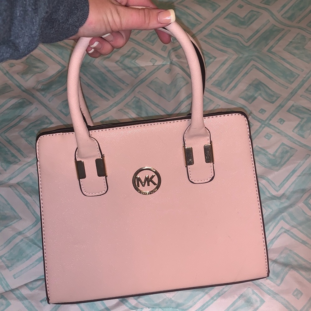 Micheal Kors Purse